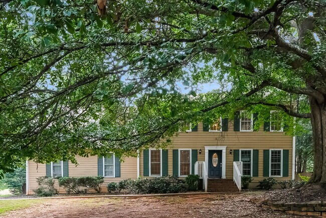 Building Photo - 2481 Meadowglen Trail