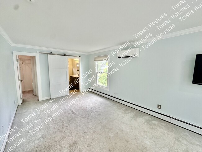 Building Photo - 2115 Lake Rd