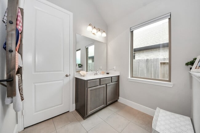 Building Photo - 10514 Rigel Rdg Wy