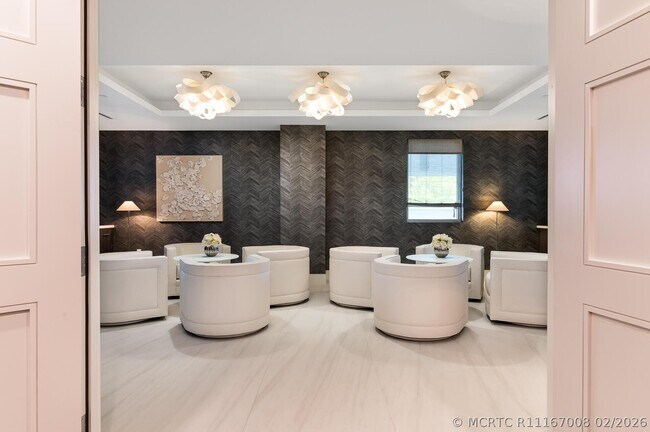 Building Photo - 155 E Boca Raton Rd