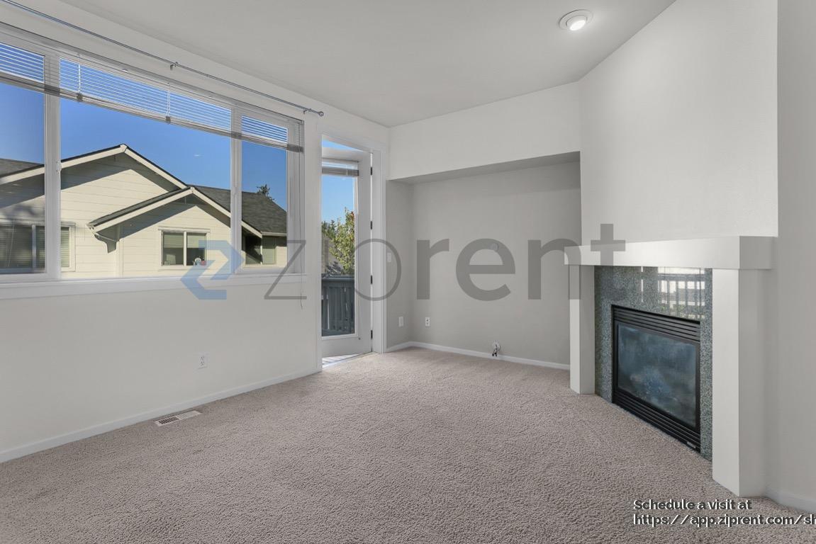 Building Photo - 10813 124th Ave NE