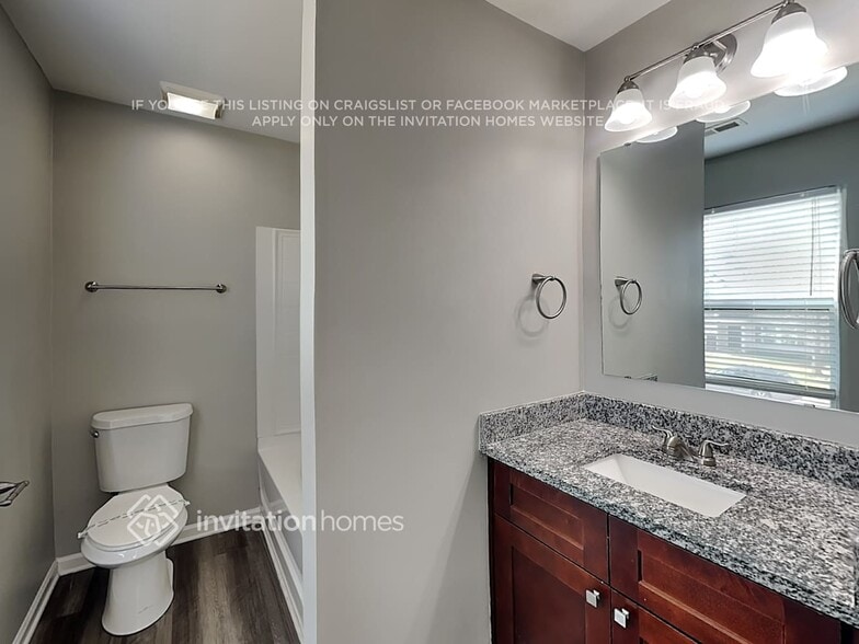 Building Photo - 516 Landis Oak Way