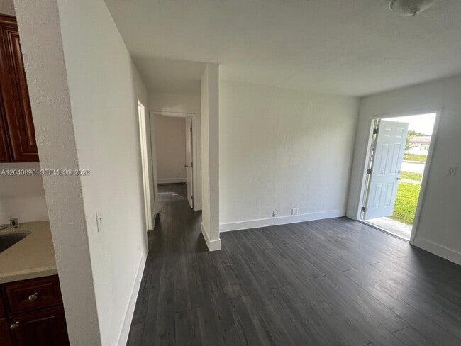 Building Photo - 3251 SW 56th Ave