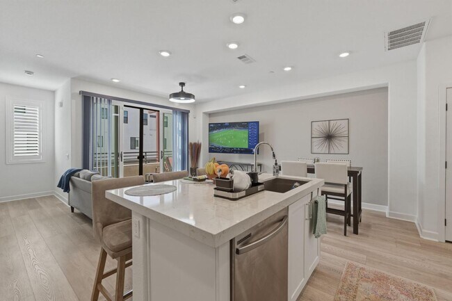 Building Photo - 2081 Acara Cir