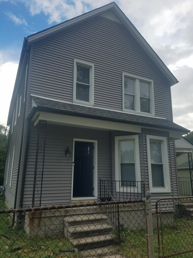 Building Photo - 946 W Alexandrine St