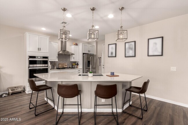 Building Photo - 5418 S Vincent