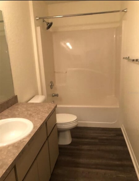 Building Photo - 4339 Millwood Rd