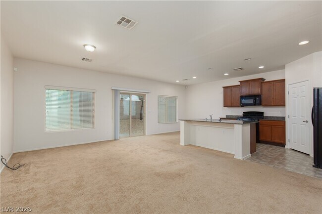 Building Photo - 2875 Rough Green St