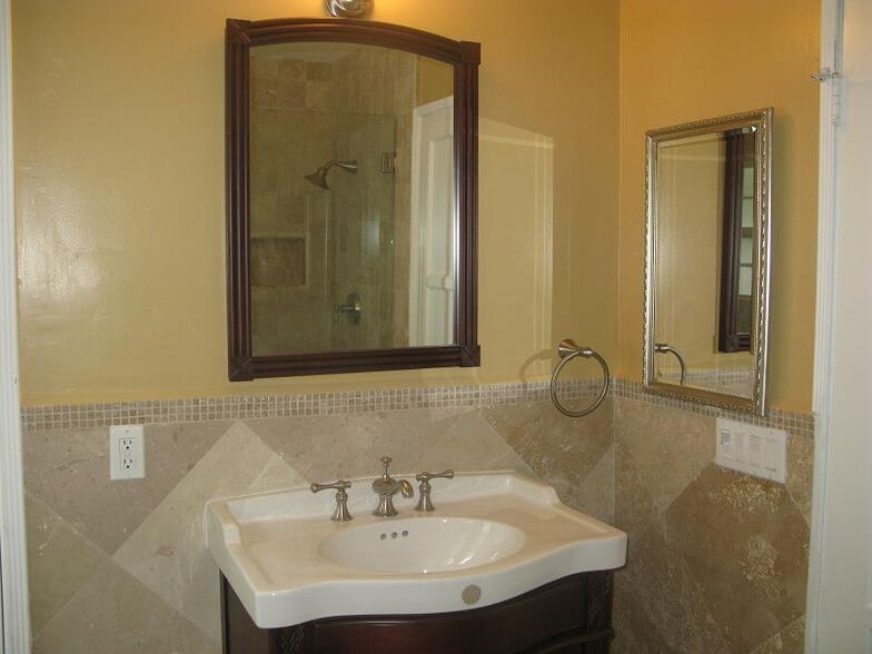 Bathroom - 1568 Midvale Ave