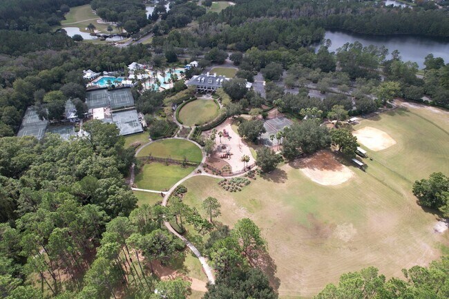 Building Photo - Charming 3 bedroom, 2.5 bath home in Oakle...