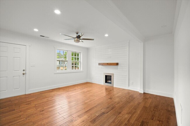 Building Photo - 481 Griffin St NW