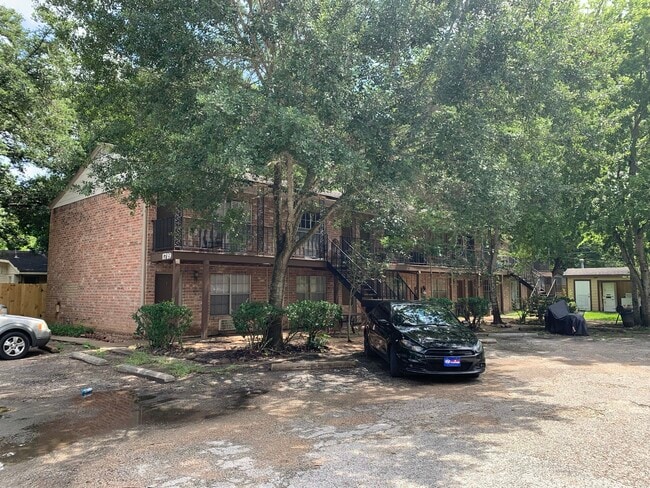 Building Photo - 1719 6th Street Apartments