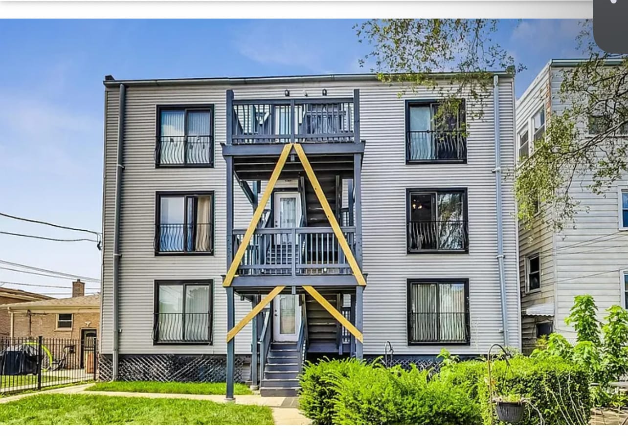 Backyard - 8145 S Prairie Ave
