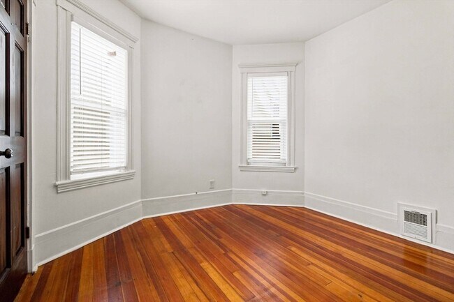 Building Photo - 15 Fairmount St