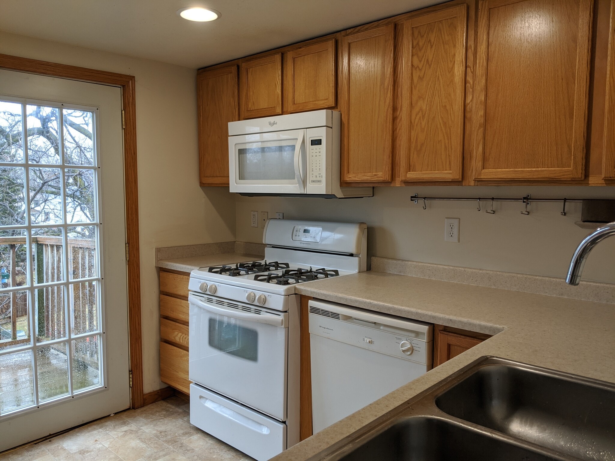 Building Photo - 2518 E. Johnson 2