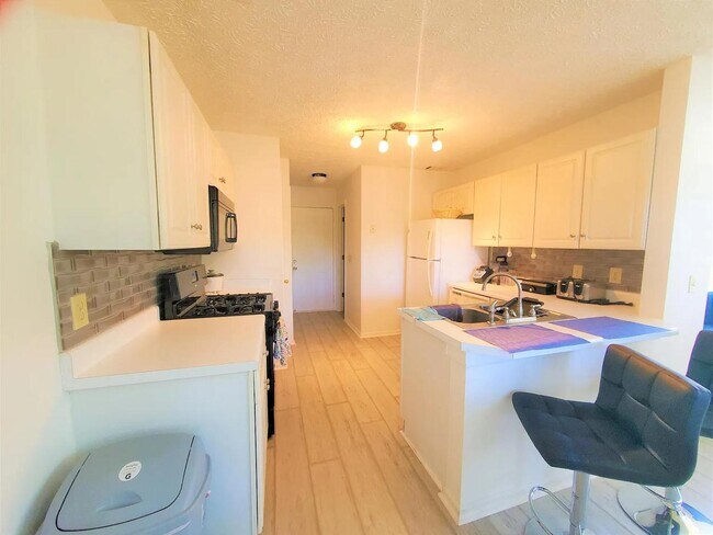Building Photo - 2990 Barnwood Crossing NW