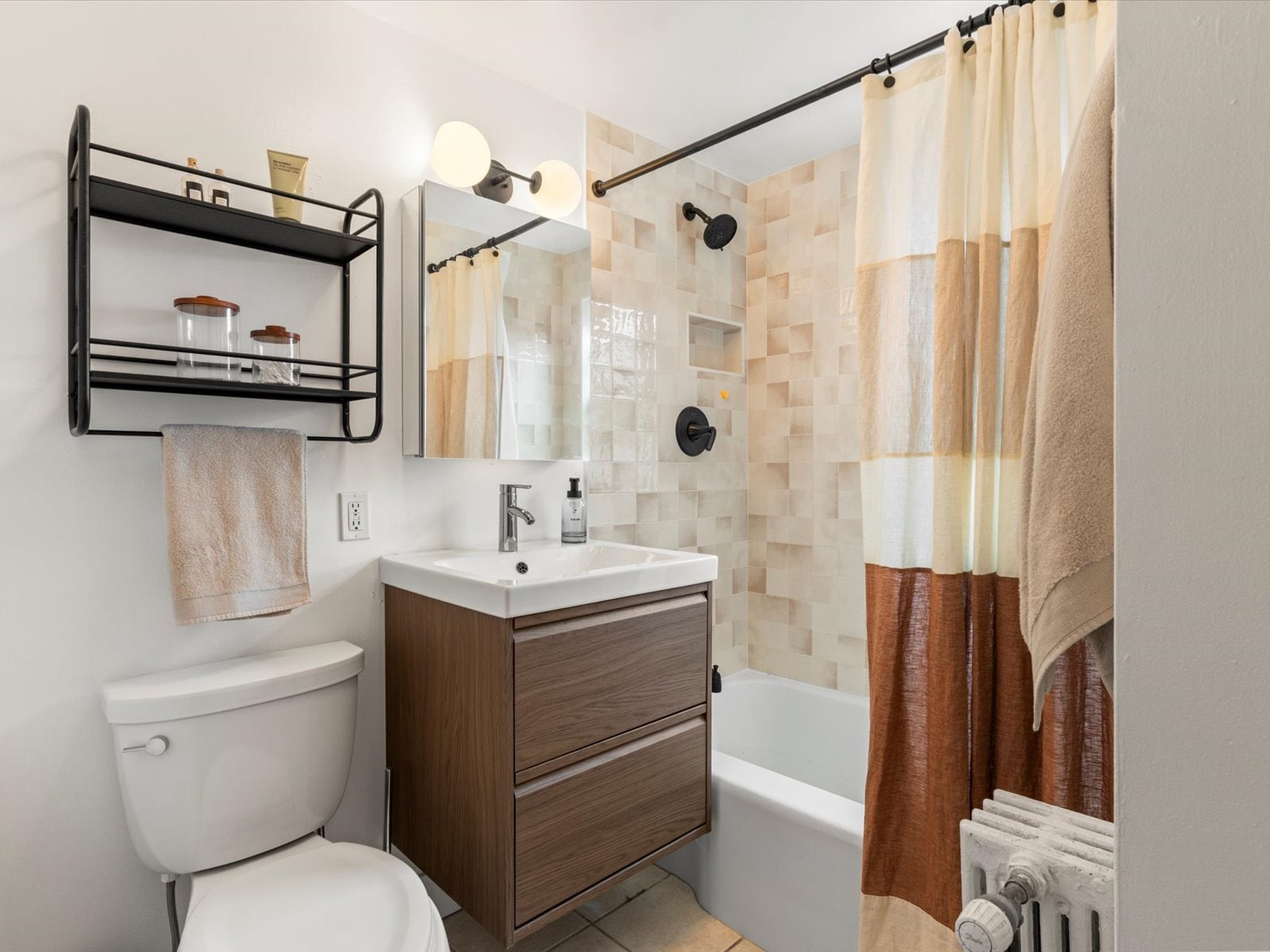 Building Photo - 6003 E 28th Ave