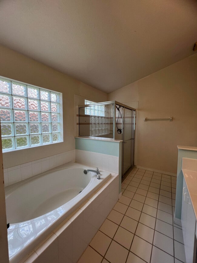 Building Photo - 1851 Abbeyridge Dr