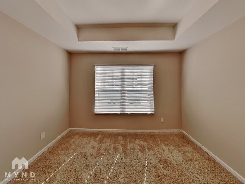 Building Photo - 5648 Union Pointe Dr