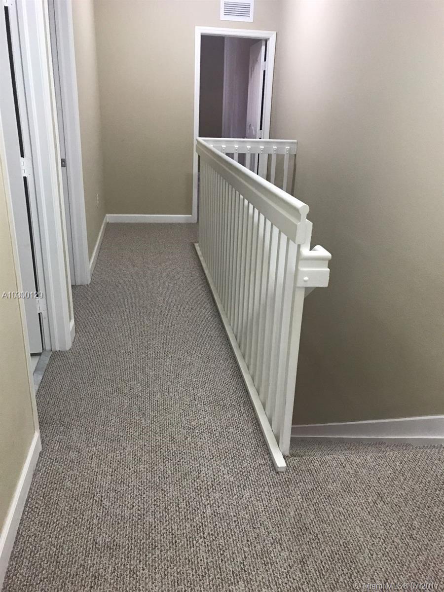 Building Photo - 8450 SW 150th Ave