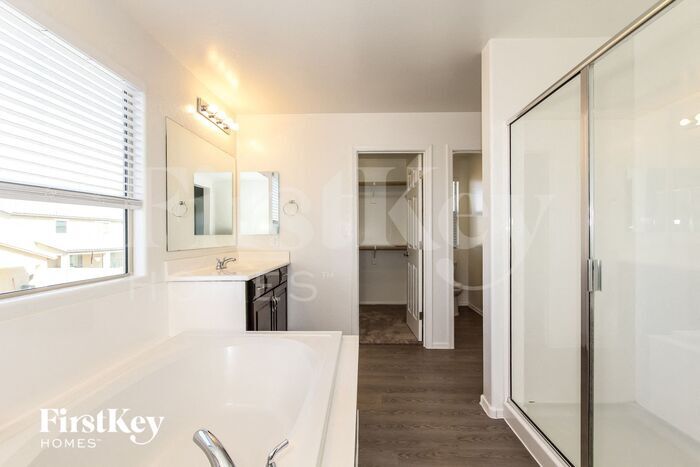 Building Photo - 10242 W Levi Dr