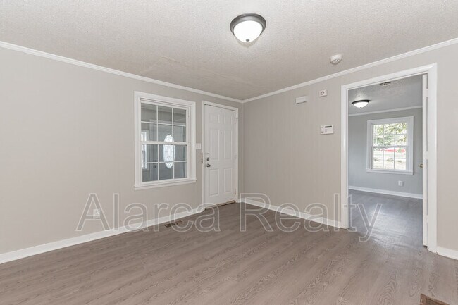 Building Photo - 9333 Kendall Dr