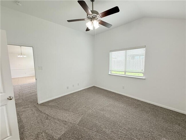 Building Photo - 531 Parkfield Ln