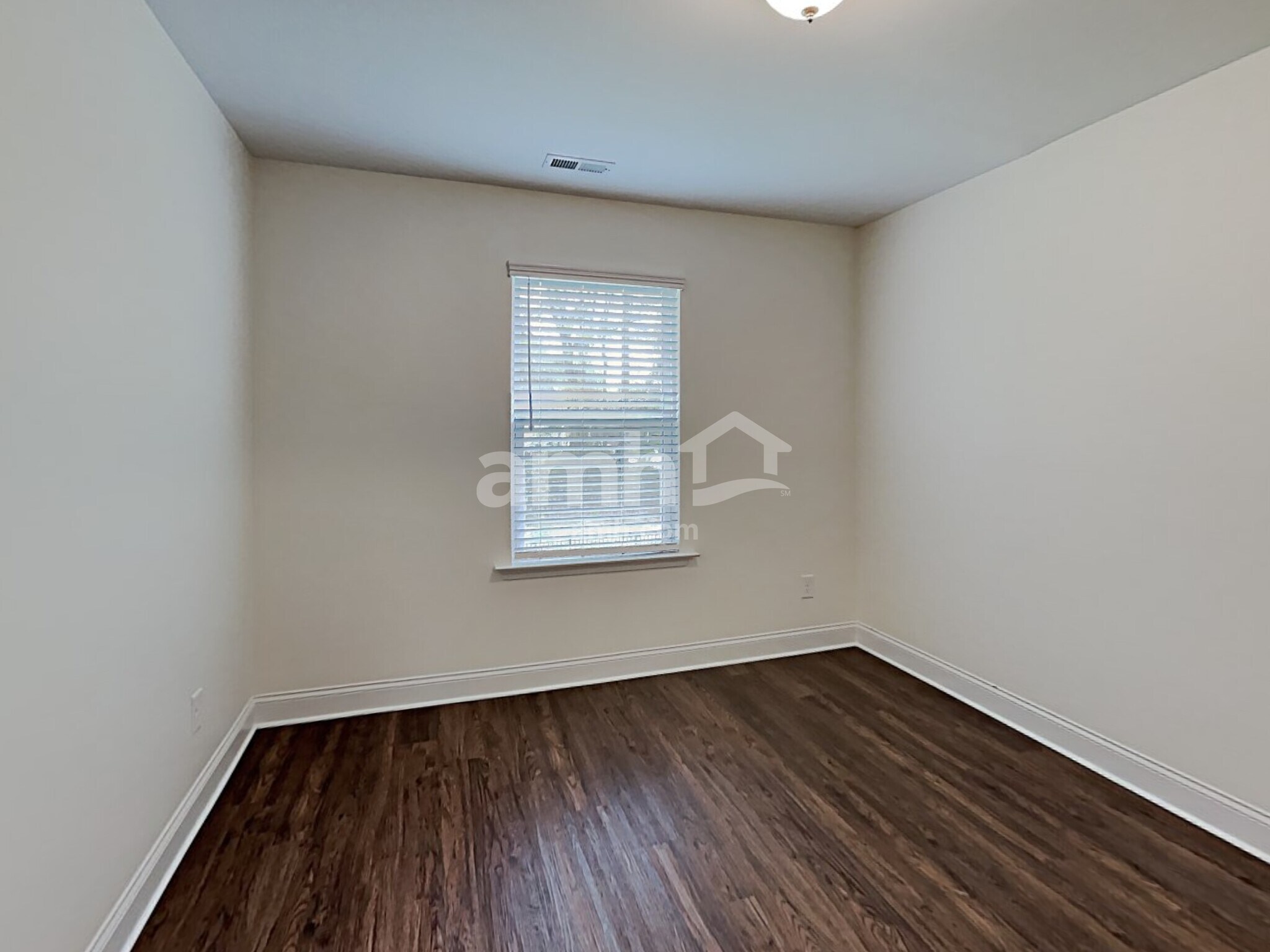 Building Photo - 82 Gregory Dr