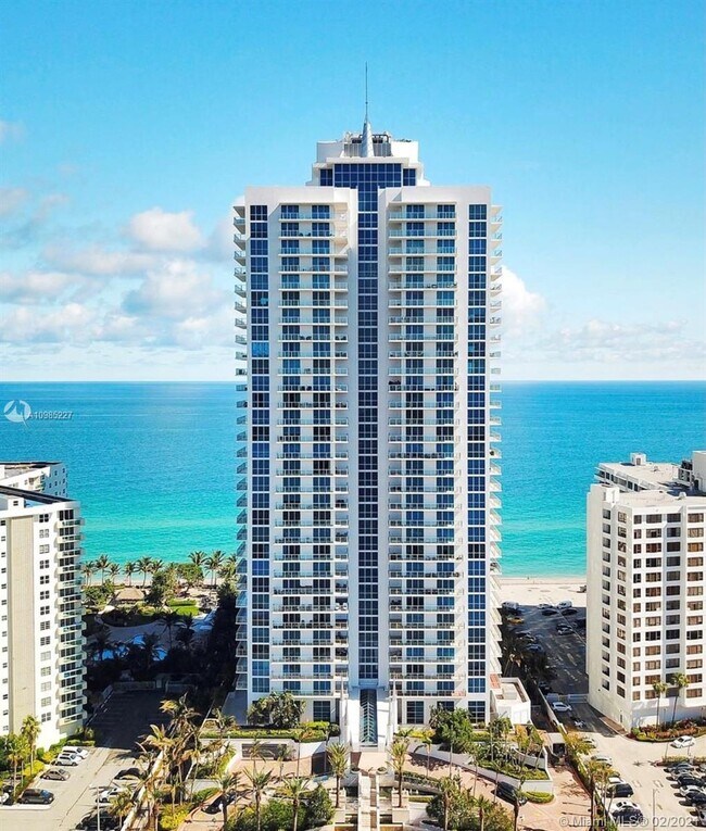 Primary Photo - 3101 S Ocean Dr