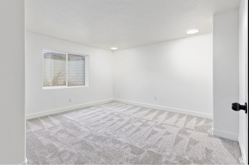 Building Photo - 1084 W 300 S St