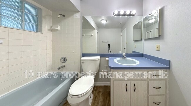 Building Photo - 601 Stone Dr