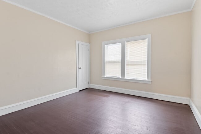 Building Photo - 874 Whitcomb Rd