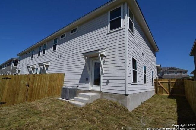 Building Photo - 6331 Melanzane Ave