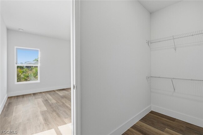 Building Photo - 325 Hermosa Ave