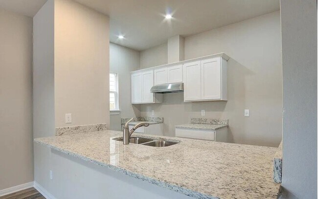 Building Photo - 121 Lawton St
