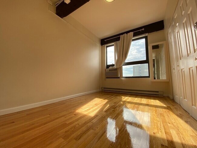 Building Photo - 12 Stoneholm St