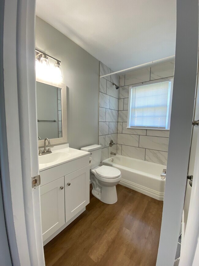 Bathroom - 2806 Highland Dr