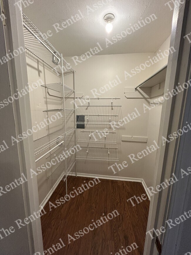 Building Photo - 103 Liner Dr