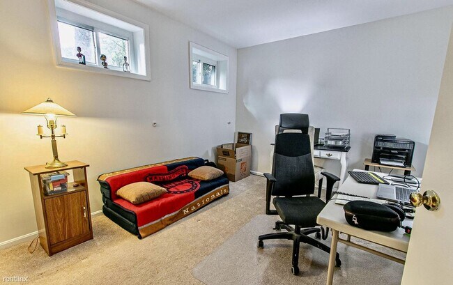 Building Photo - 4 br, 3.5 bath House - 4915 Carriagepark Rd