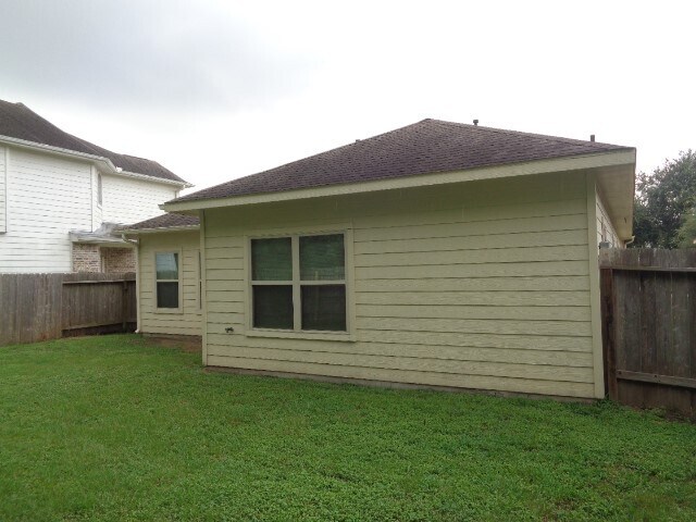 Building Photo - 6510 Holly Cove Ln