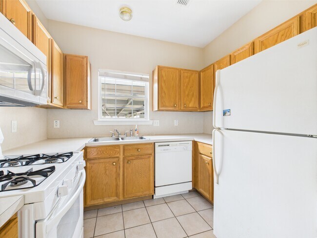 Building Photo - 612 Townplace Dr