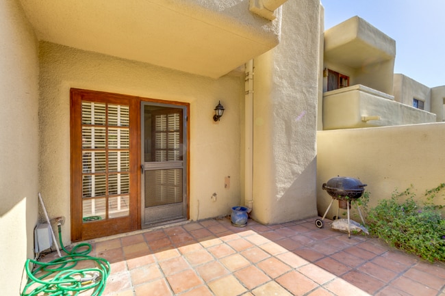 Building Photo - 6238 N 30th Pl