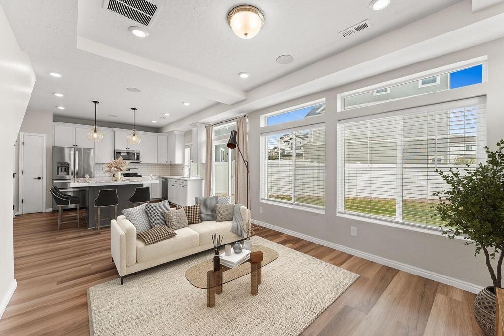 Building Photo - 104 E Polaris Dr