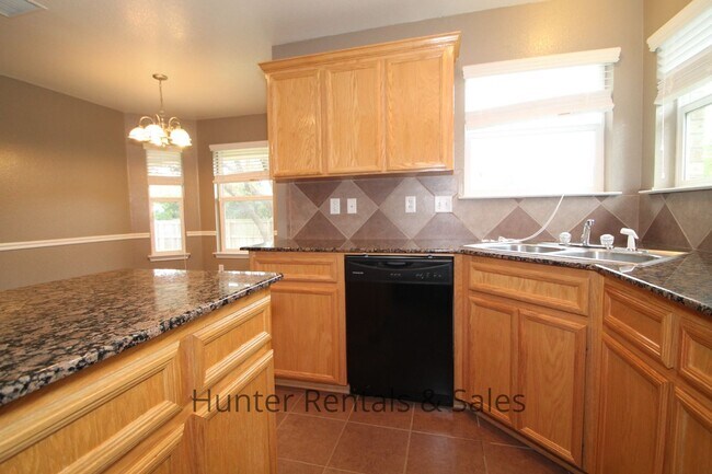 Building Photo - Timber Ridge Estates Beauty!