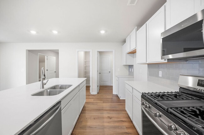 Building Photo - 115 Broadtree Cir