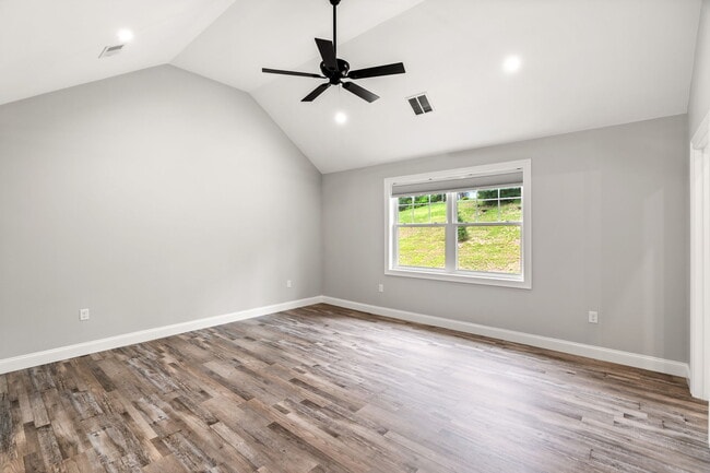 Master Bedroom - 8 Mary Ave