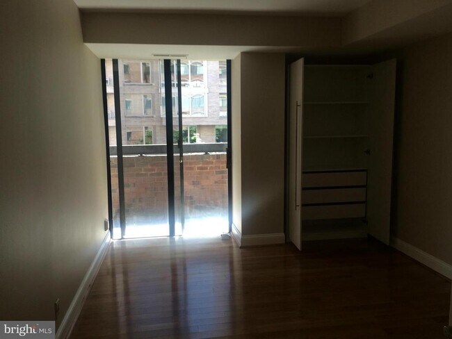 Building Photo - 1140 23rd St NW