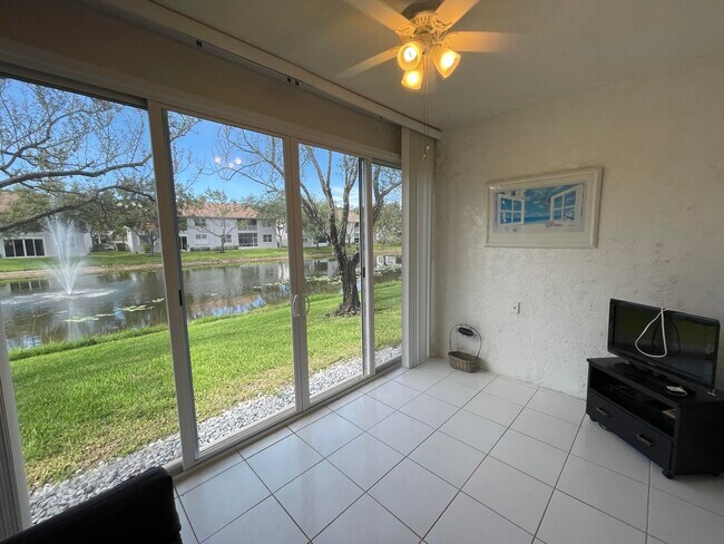 Building Photo - 7941 Laina Ln