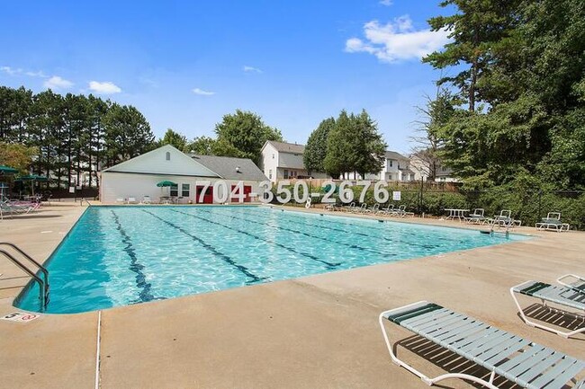 Building Photo - Beautiful ranch style home 3bed 2 bath wit...