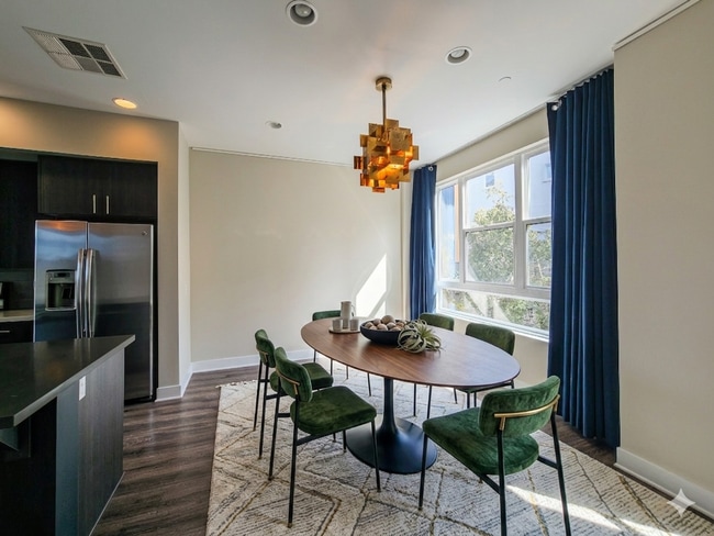 Building Photo - Modern Luxury Condo with Panoramic Views | 3-Story Condo + Private Rooftop Deck